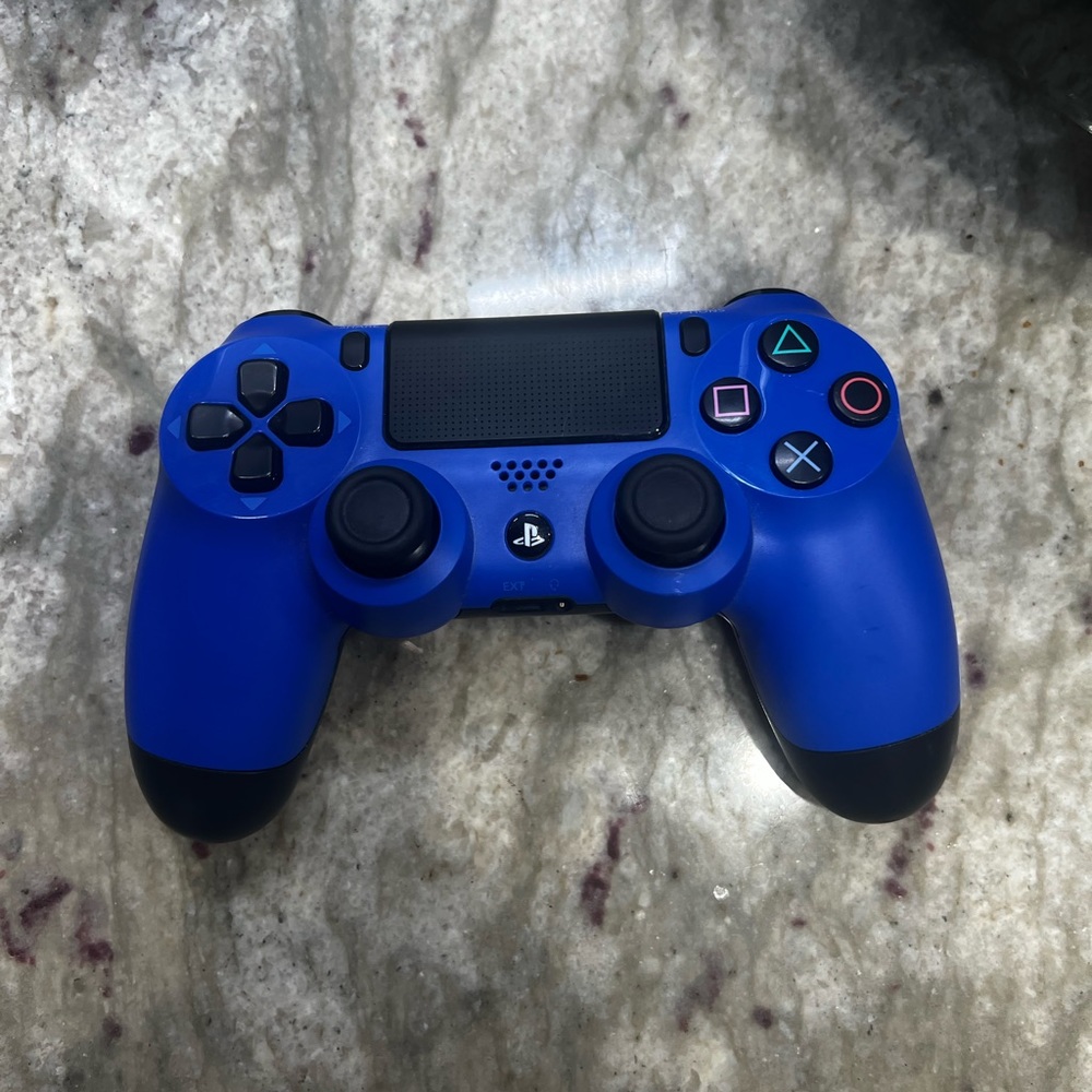 PS4 wireless controller